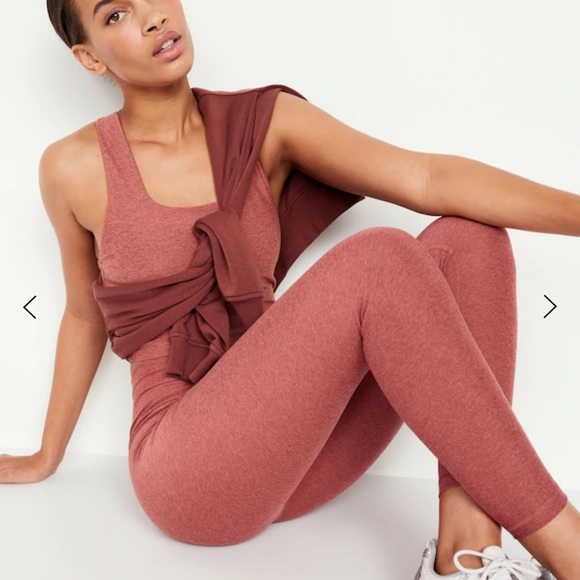 NWT OLD NAVY Extra High-Waisted Cloud+ 7/8 Leggings Color: Dusty Red - Picture 3 of 8